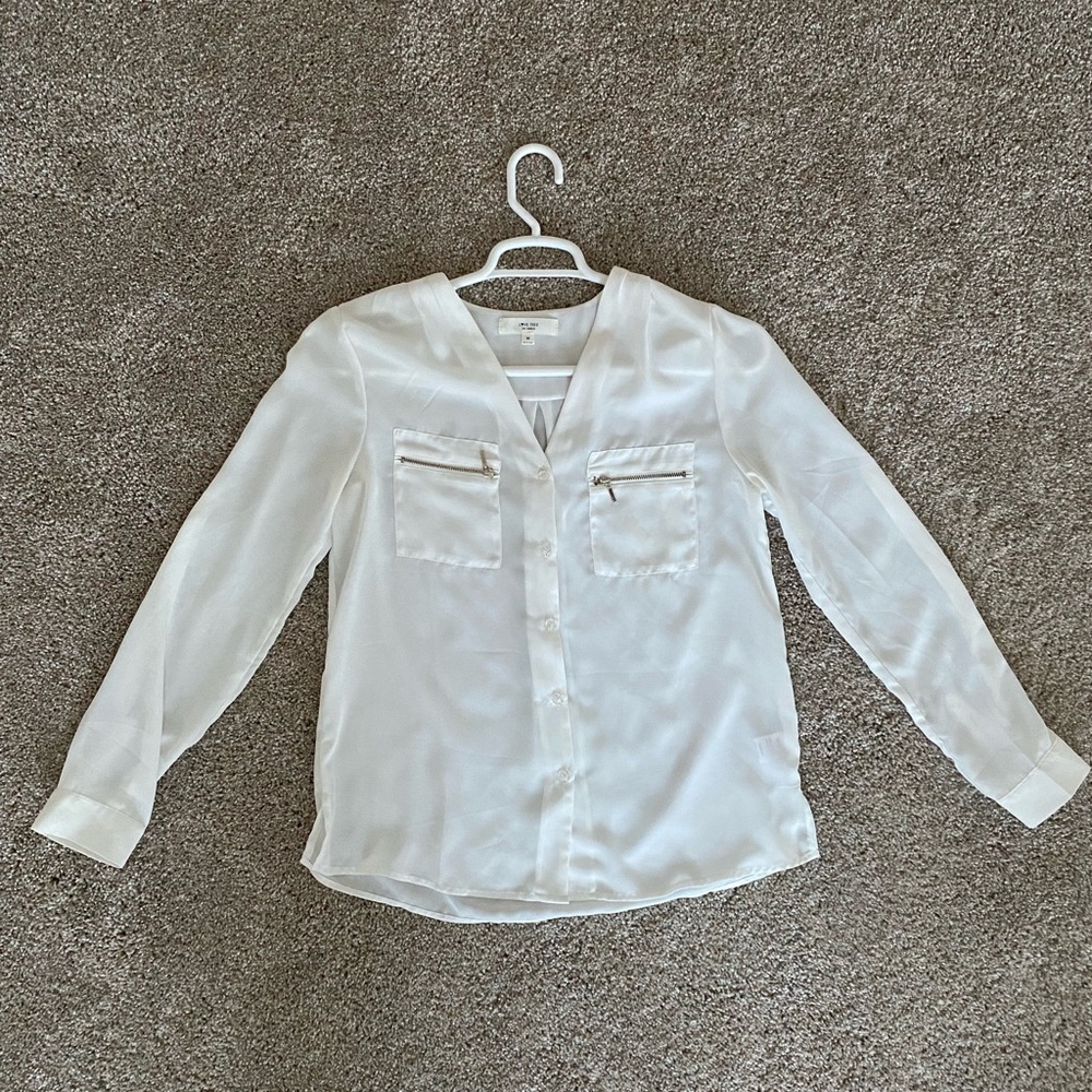 Love Tree Los Angeles Button Down Long Sleeve Blouse